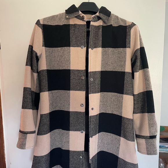 BB Dakota by Steve Madden Shacket - Picture 2 of 9